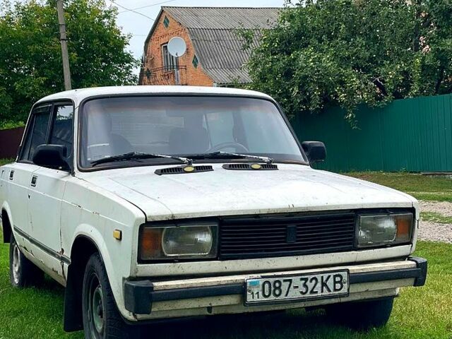 Білий ВАЗ 2105, об'ємом двигуна 1.3 л та пробігом 0 тис. км за 250 $, фото 1 на Automoto.ua