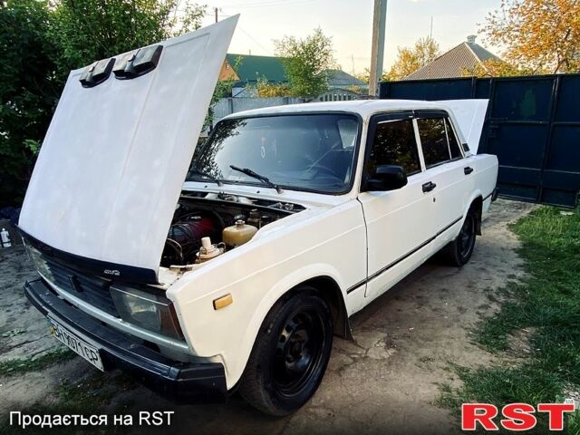 Белый ВАЗ 2105, объемом двигателя 1.3 л и пробегом 208 тыс. км за 790 $, фото 1 на Automoto.ua