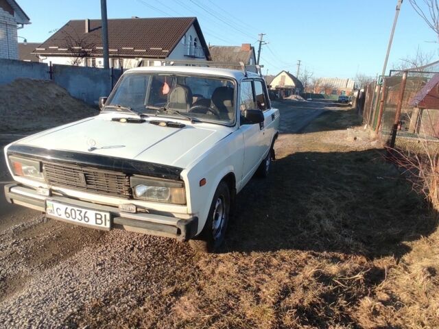 Белый ВАЗ 2105, объемом двигателя 1.3 л и пробегом 245 тыс. км за 499 $, фото 1 на Automoto.ua