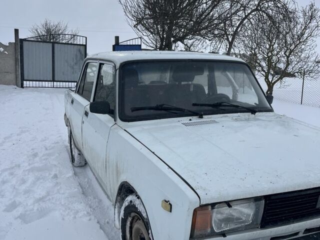 Білий ВАЗ 2105, об'ємом двигуна 1.3 л та пробігом 20 тис. км за 592 $, фото 1 на Automoto.ua