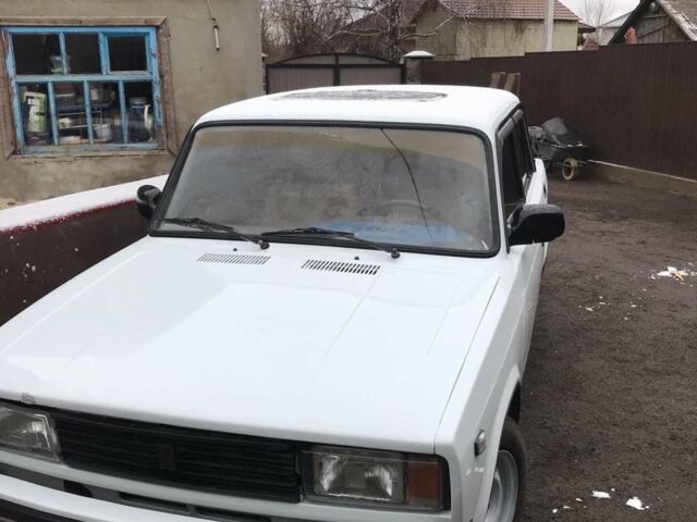Білий ВАЗ 2105, об'ємом двигуна 1.29 л та пробігом 100 тис. км за 1100 $, фото 1 на Automoto.ua