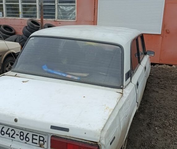 Белый ВАЗ 2105, объемом двигателя 1.5 л и пробегом 56 тыс. км за 225 $, фото 1 на Automoto.ua
