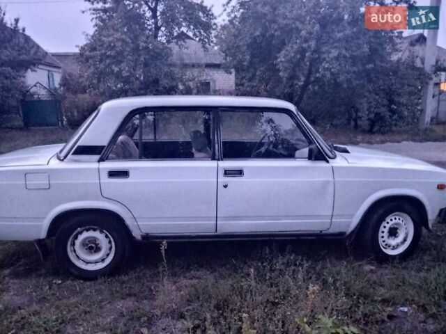 Білий ВАЗ 2105, об'ємом двигуна 1.5 л та пробігом 91 тис. км за 1100 $, фото 1 на Automoto.ua