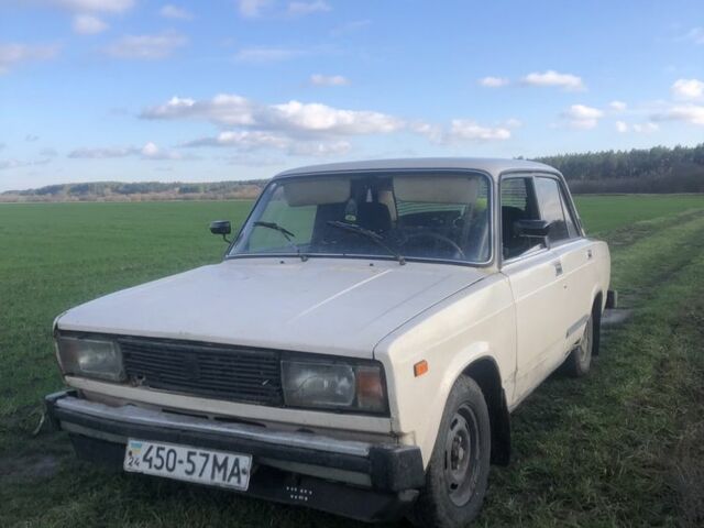 Білий ВАЗ 2105, об'ємом двигуна 1.5 л та пробігом 1 тис. км за 308 $, фото 1 на Automoto.ua
