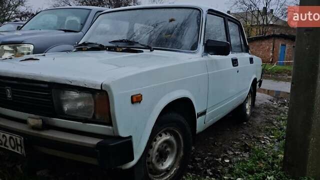 Белый ВАЗ 2105, объемом двигателя 1.5 л и пробегом 82 тыс. км за 691 $, фото 1 на Automoto.ua