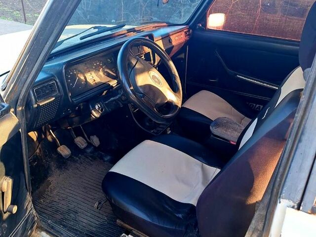 Белый ВАЗ 2105, объемом двигателя 1.6 л и пробегом 200 тыс. км за 750 $, фото 1 на Automoto.ua