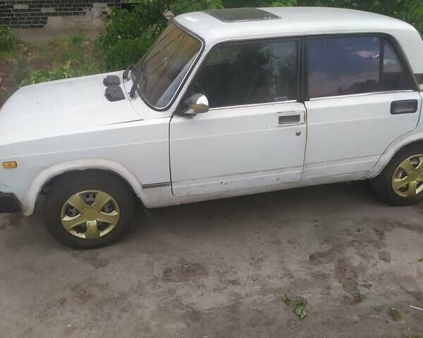 Белый ВАЗ 2105, объемом двигателя 1.2 л и пробегом 91 тыс. км за 570 $, фото 1 на Automoto.ua