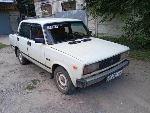 Белый ВАЗ 2105, объемом двигателя 1.5 л и пробегом 123 тыс. км за 600 $, фото 1 на Automoto.ua