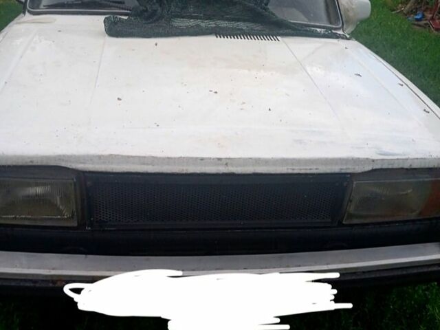 Білий ВАЗ 2105, об'ємом двигуна 1.5 л та пробігом 99 тис. км за 400 $, фото 1 на Automoto.ua