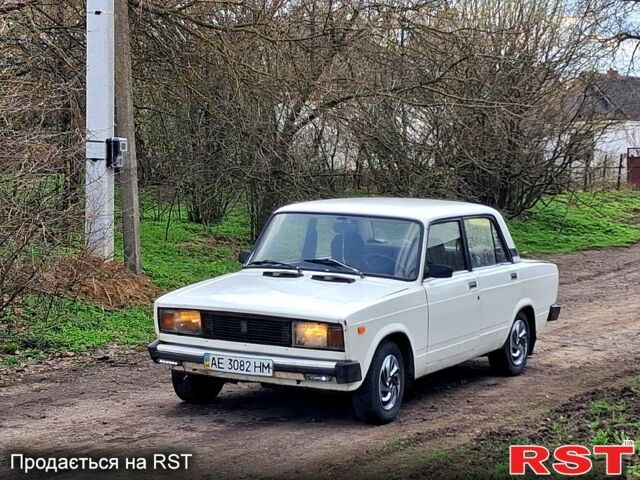 Білий ВАЗ 2105, об'ємом двигуна 1.5 л та пробігом 0 тис. км за 570 $, фото 1 на Automoto.ua