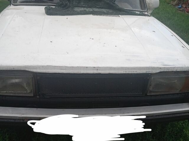 Белый ВАЗ 2105, объемом двигателя 0 л и пробегом 99 тыс. км за 237 $, фото 1 на Automoto.ua