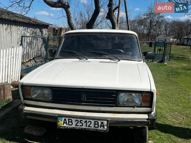Белый ВАЗ 2105, объемом двигателя 1.5 л и пробегом 53 тыс. км за 700 $, фото 1 на Automoto.ua