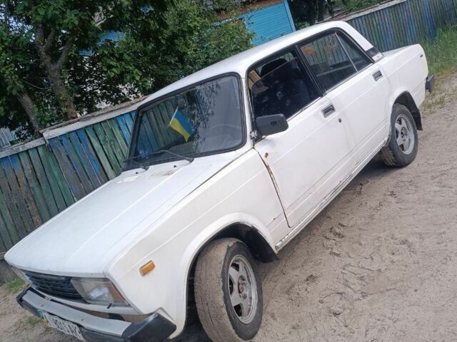 Белый ВАЗ 2105, объемом двигателя 1.5 л и пробегом 99 тыс. км за 850 $, фото 1 на Automoto.ua