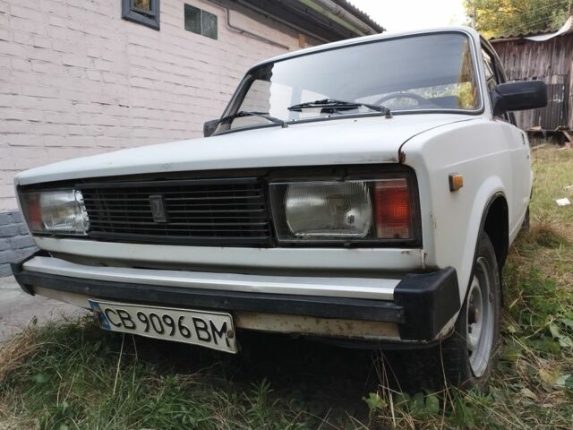 Белый ВАЗ 2105, объемом двигателя 1.3 л и пробегом 74 тыс. км за 713 $, фото 1 на Automoto.ua