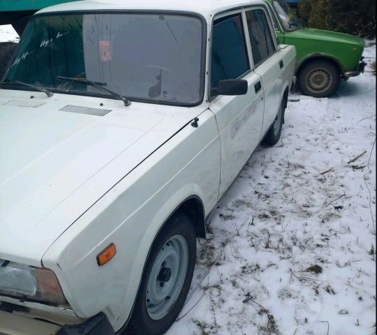 Білий ВАЗ 2105, об'ємом двигуна 0 л та пробігом 59 тис. км за 601 $, фото 1 на Automoto.ua