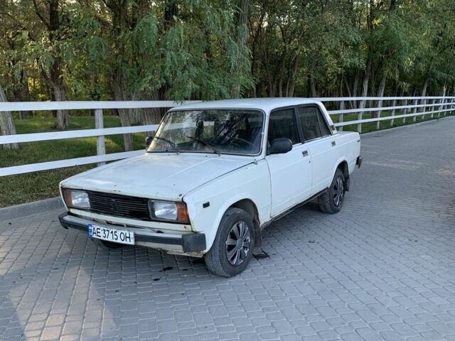 Белый ВАЗ 2105, объемом двигателя 1.5 л и пробегом 3 тыс. км за 387 $, фото 1 на Automoto.ua