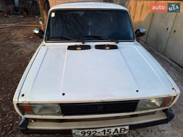 Белый ВАЗ 2105, объемом двигателя 0 л и пробегом 150 тыс. км за 1000 $, фото 1 на Automoto.ua