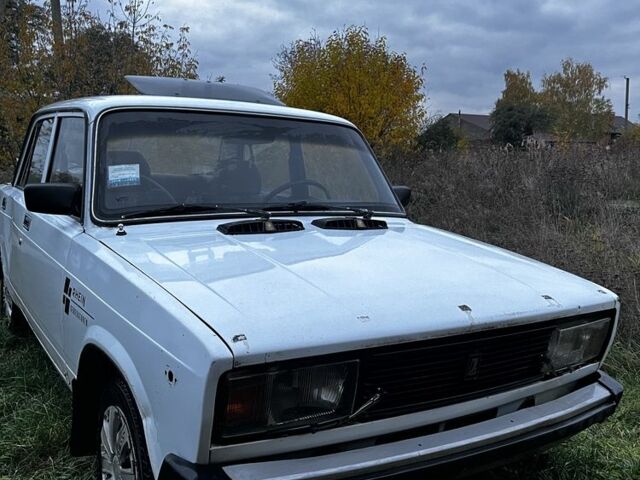Белый ВАЗ 2105, объемом двигателя 1.2 л и пробегом 80 тыс. км за 466 $, фото 1 на Automoto.ua
