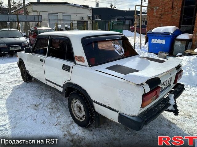 Белый ВАЗ 2105, объемом двигателя 1.5 л и пробегом 234 тыс. км за 650 $, фото 1 на Automoto.ua