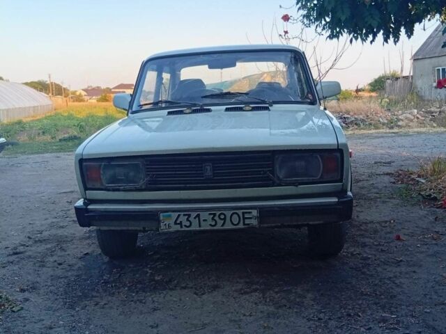 Белый ВАЗ 2105, объемом двигателя 1.5 л и пробегом 1000 тыс. км за 650 $, фото 1 на Automoto.ua