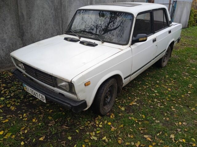 Белый ВАЗ 2105, объемом двигателя 1.5 л и пробегом 98 тыс. км за 622 $, фото 1 на Automoto.ua