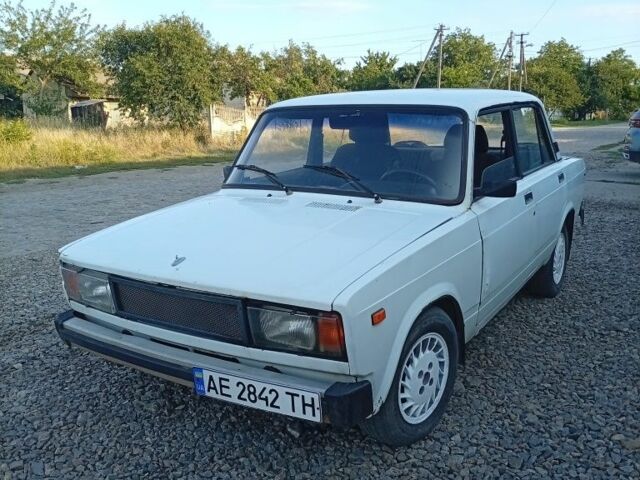 Белый ВАЗ 2105, объемом двигателя 1.2 л и пробегом 100 тыс. км за 699 $, фото 1 на Automoto.ua