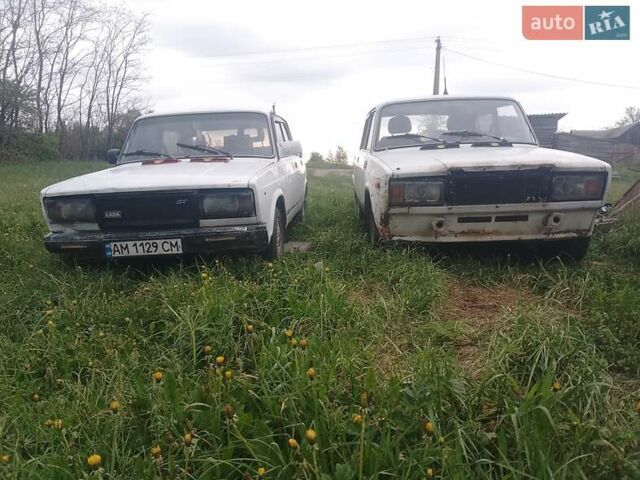 Белый ВАЗ 2105, объемом двигателя 1.2 л и пробегом 100 тыс. км за 700 $, фото 1 на Automoto.ua