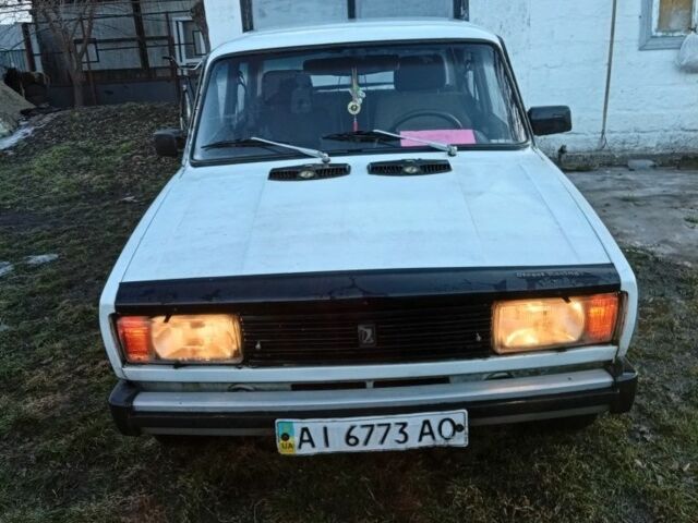 Белый ВАЗ 2105, объемом двигателя 1.3 л и пробегом 200 тыс. км за 565 $, фото 1 на Automoto.ua