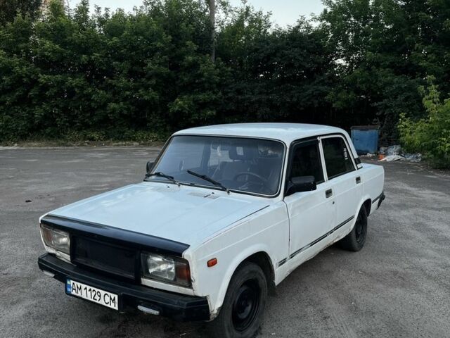 Белый ВАЗ 2105, объемом двигателя 1.2 л и пробегом 70 тыс. км за 400 $, фото 1 на Automoto.ua