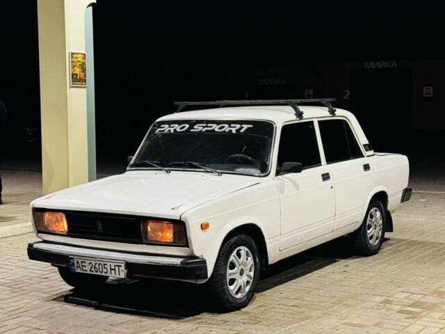 Белый ВАЗ 2105, объемом двигателя 1.5 л и пробегом 241 тыс. км за 756 $, фото 1 на Automoto.ua