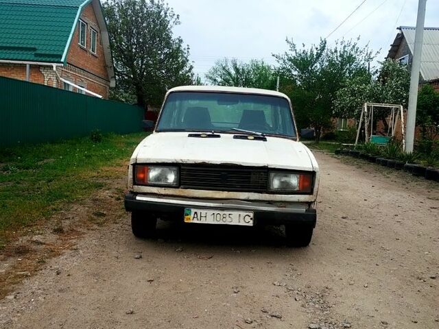 Белый ВАЗ 2105, объемом двигателя 1.5 л и пробегом 25 тыс. км за 370 $, фото 1 на Automoto.ua