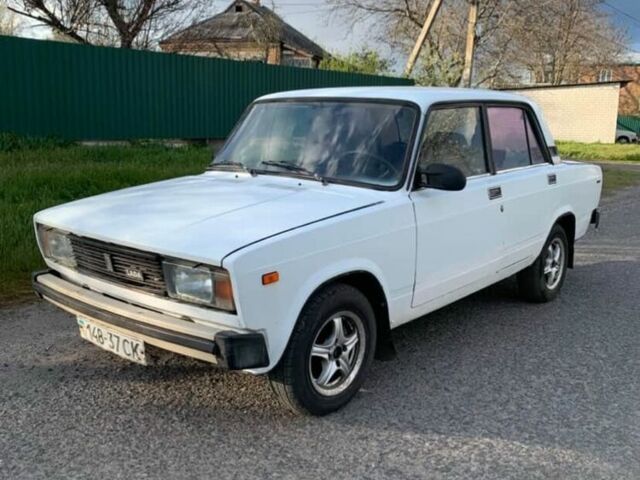 Белый ВАЗ 2105, объемом двигателя 1.5 л и пробегом 80 тыс. км за 766 $, фото 1 на Automoto.ua