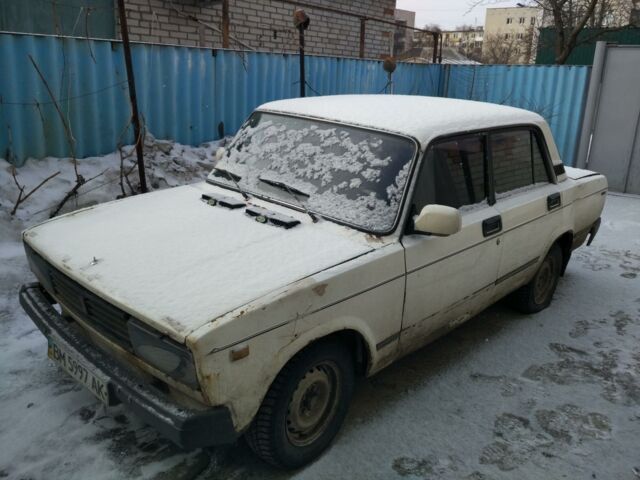 Белый ВАЗ 2105, объемом двигателя 1.5 л и пробегом 144 тыс. км за 550 $, фото 1 на Automoto.ua