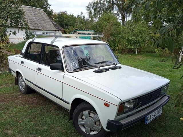 Білий ВАЗ 2105, об'ємом двигуна 1.5 л та пробігом 150 тис. км за 1200 $, фото 1 на Automoto.ua