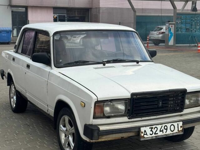 Белый ВАЗ 2105, объемом двигателя 1.7 л и пробегом 26 тыс. км за 903 $, фото 1 на Automoto.ua