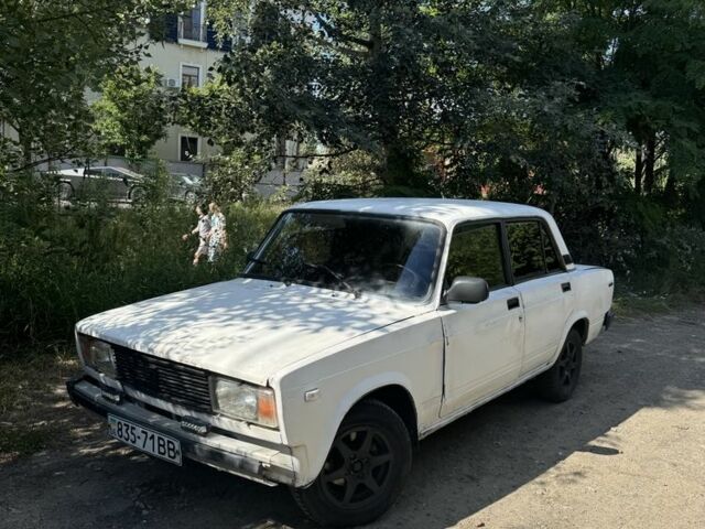 Белый ВАЗ 2105, объемом двигателя 1.5 л и пробегом 75 тыс. км за 445 $, фото 1 на Automoto.ua