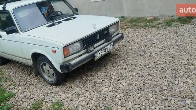 Белый ВАЗ 2105, объемом двигателя 1.2 л и пробегом 125 тыс. км за 670 $, фото 1 на Automoto.ua
