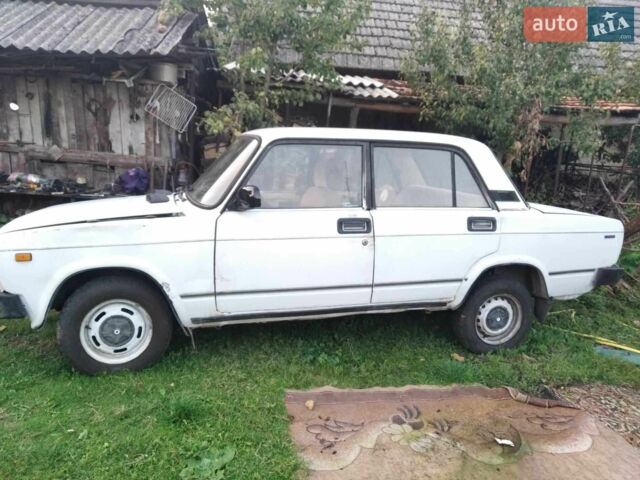 Білий ВАЗ 2105, об'ємом двигуна 1.5 л та пробігом 270 тис. км за 700 $, фото 1 на Automoto.ua