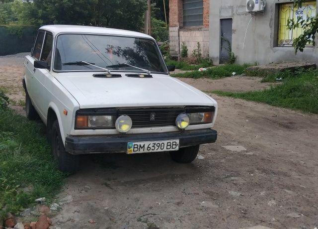 Білий ВАЗ 2105, об'ємом двигуна 1.5 л та пробігом 1 тис. км за 750 $, фото 1 на Automoto.ua
