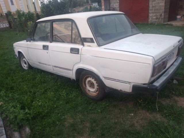 Белый ВАЗ 2105, объемом двигателя 3 л и пробегом 100 тыс. км за 137 $, фото 1 на Automoto.ua