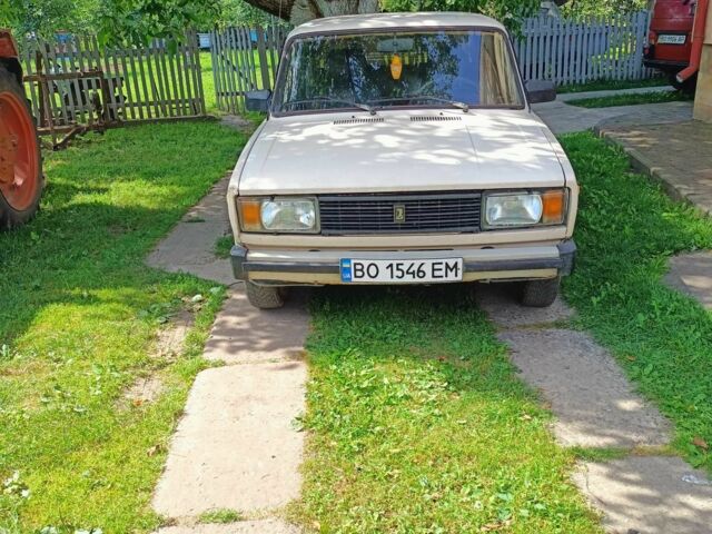 Белый ВАЗ 2105, объемом двигателя 1.2 л и пробегом 200 тыс. км за 950 $, фото 1 на Automoto.ua