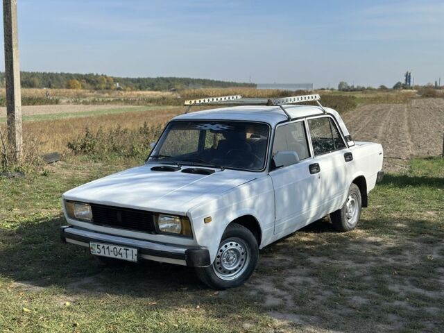 Білий ВАЗ 2105, об'ємом двигуна 1.5 л та пробігом 19 тис. км за 336 $, фото 1 на Automoto.ua