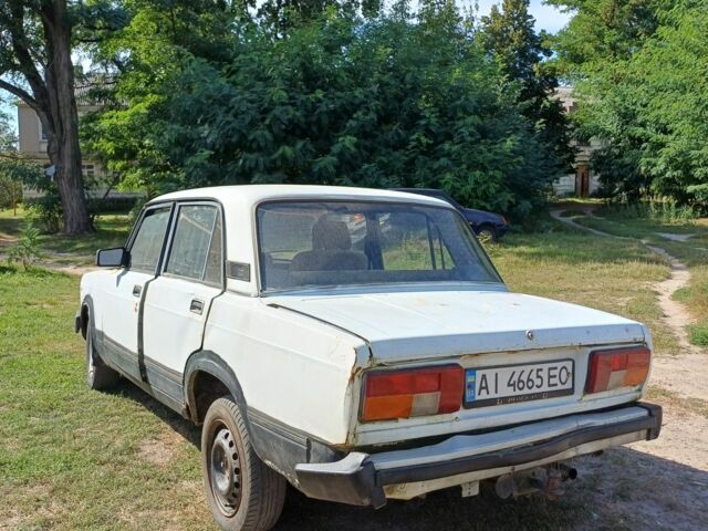 Белый ВАЗ 2105, объемом двигателя 1.1 л и пробегом 290 тыс. км за 243 $, фото 1 на Automoto.ua