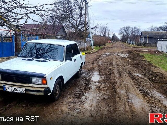 Білий ВАЗ 2105, об'ємом двигуна 1.5 л та пробігом 83 тис. км за 700 $, фото 1 на Automoto.ua