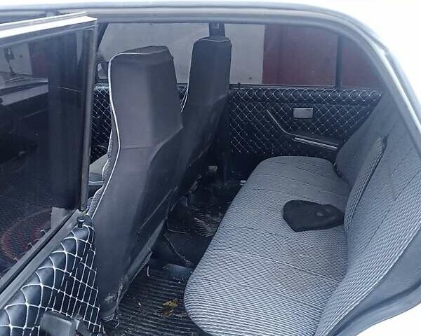 Белый ВАЗ 2105, объемом двигателя 1.2 л и пробегом 1000 тыс. км за 1100 $, фото 1 на Automoto.ua