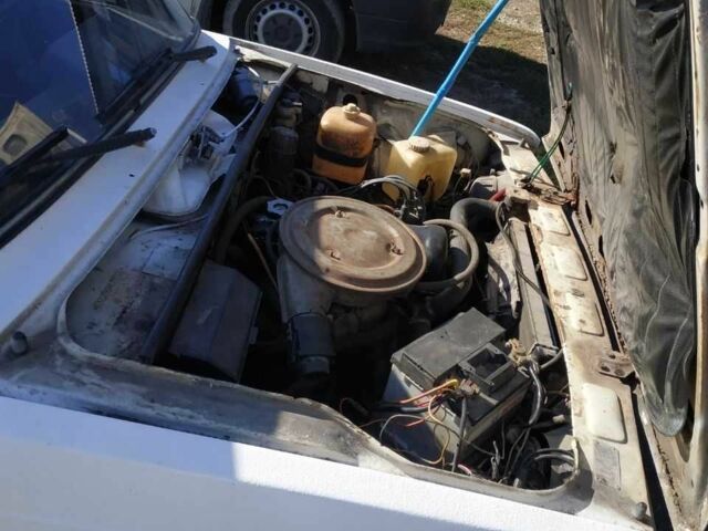 Белый ВАЗ 2105, объемом двигателя 1.2 л и пробегом 777 тыс. км за 550 $, фото 1 на Automoto.ua