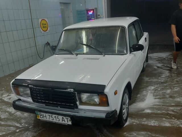 Белый ВАЗ 2105, объемом двигателя 1.5 л и пробегом 79 тыс. км за 900 $, фото 1 на Automoto.ua