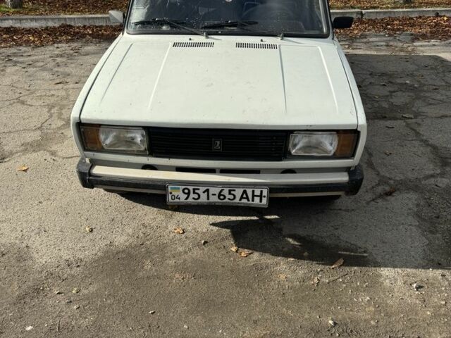 Белый ВАЗ 2105, объемом двигателя 1.5 л и пробегом 1000 тыс. км за 1000 $, фото 1 на Automoto.ua
