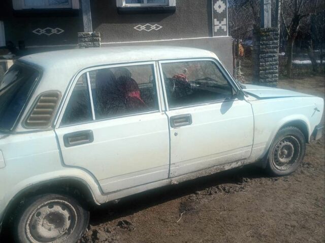 Білий ВАЗ 2105, об'ємом двигуна 1.5 л та пробігом 260 тис. км за 200 $, фото 1 на Automoto.ua