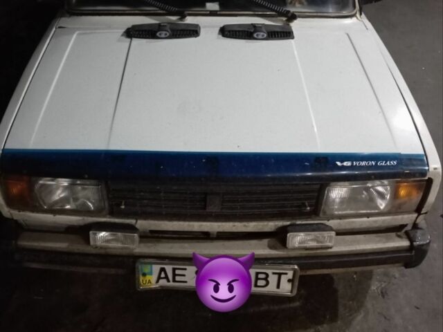 Белый ВАЗ 2105, объемом двигателя 1 л и пробегом 290 тыс. км за 553 $, фото 1 на Automoto.ua